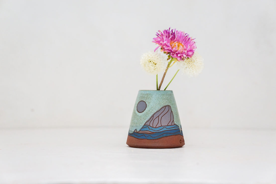E Teton Purple Moon Bud vase in Lake