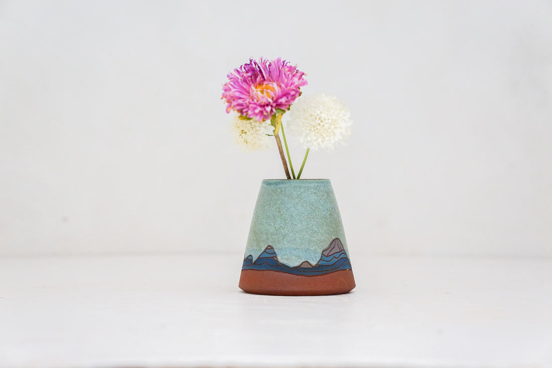 E Teton Purple Moon Bud vase in Lake