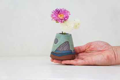 E Teton Purple Moon Bud vase in Lake