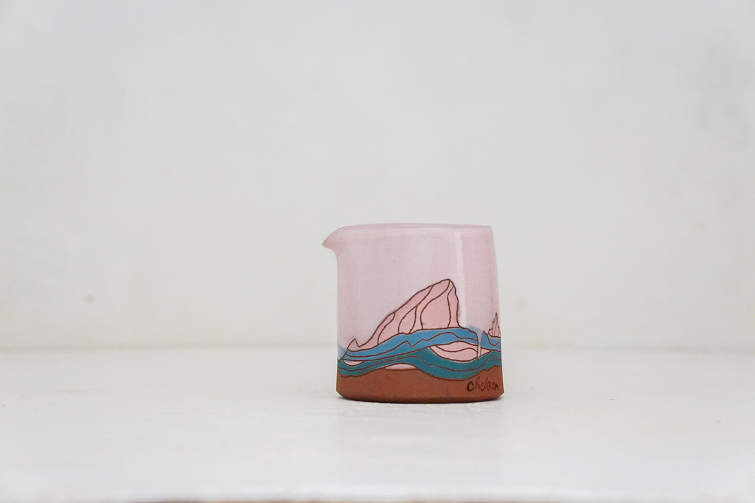 E Teton Pitcher in Bubblegum