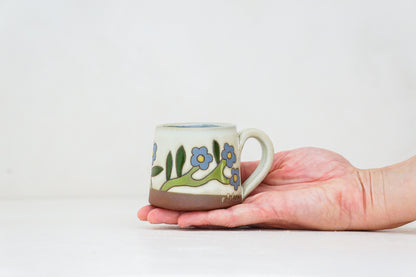 Forget-me-not BB mug in Bone