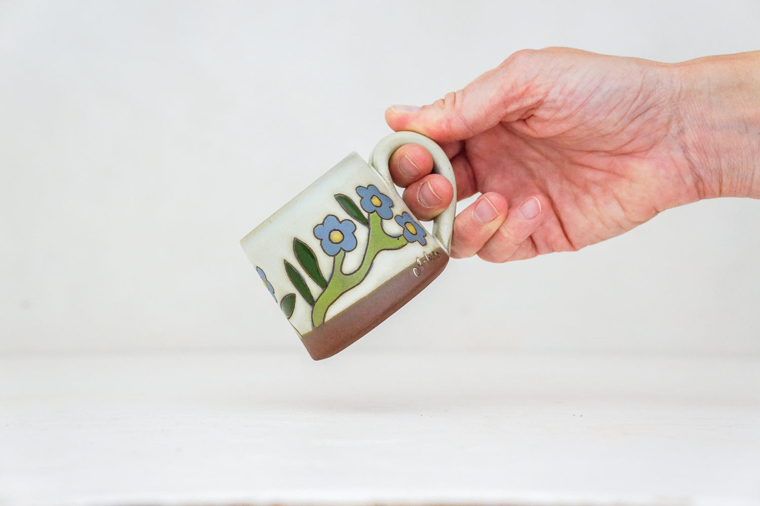 Forget-me-not BB mug in Bone