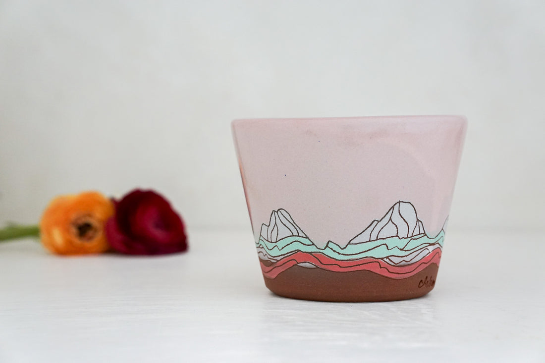E Teton Bowl in Bubblegum, large