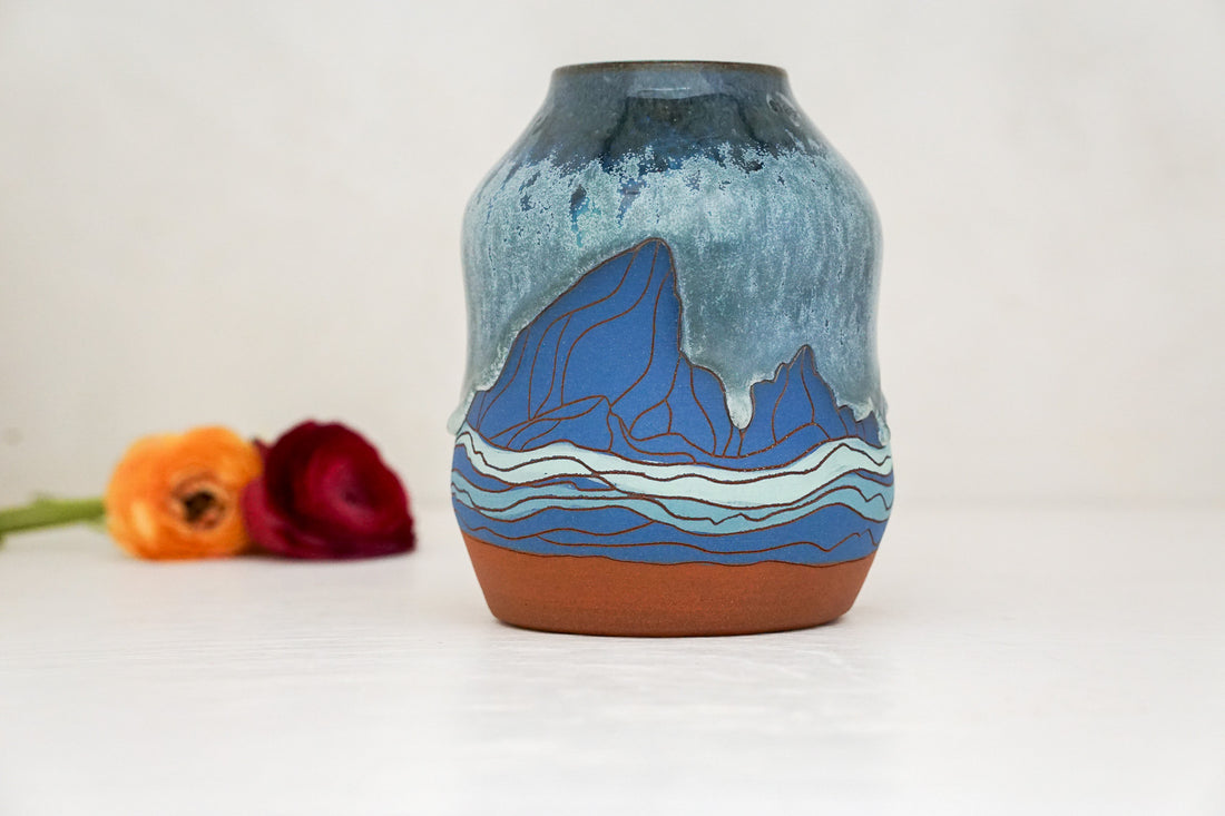 WOW E Teton Blues vase
