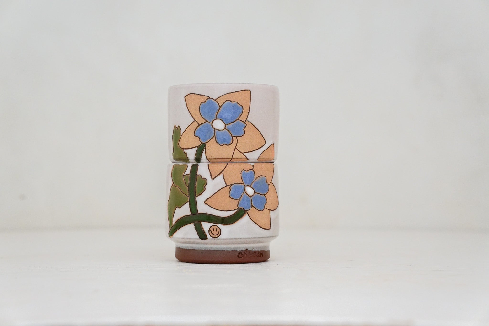 Columbine flower double stack cups in White
