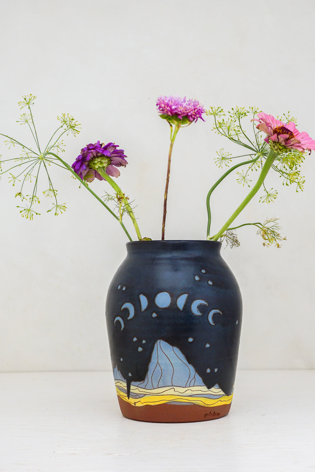 W Teton Blue Moon phase Vase in Darby