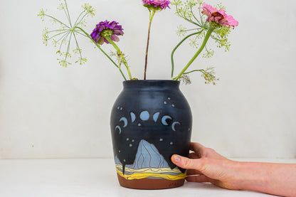 W Teton Blue Moon phase Vase in Darby