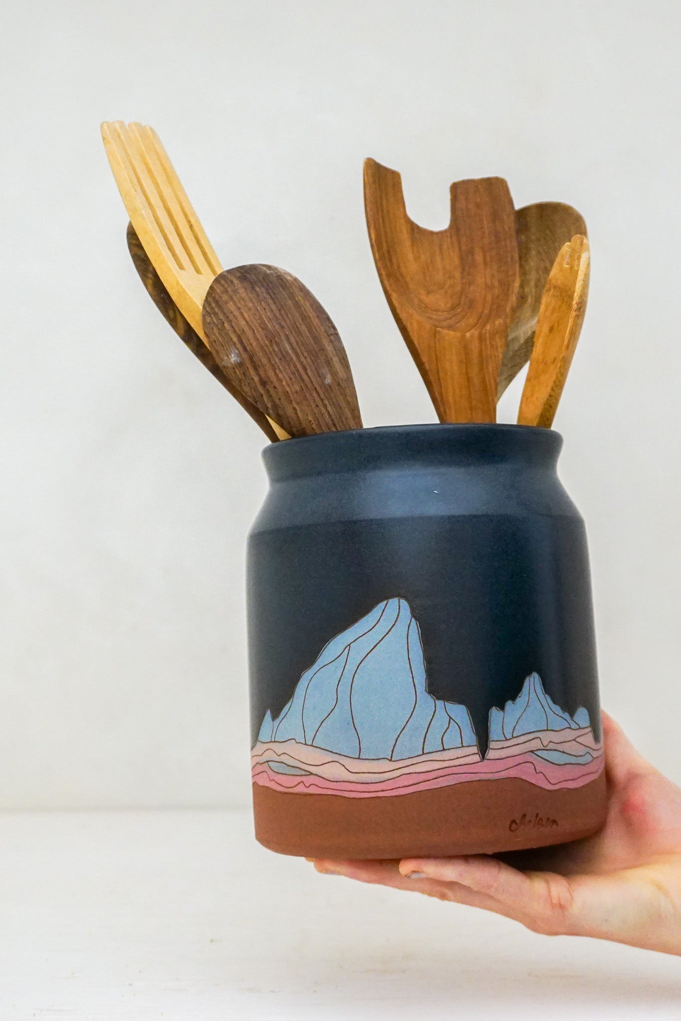 E Teton Blue Utensil Holder in Darby*