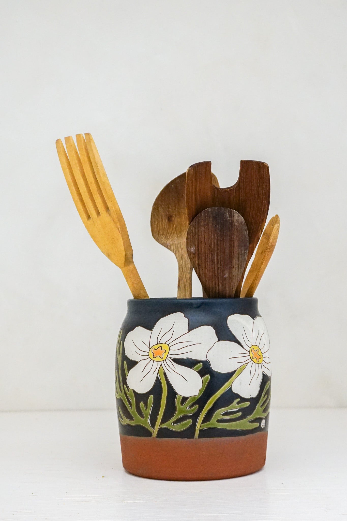 White Cosmo Utensil Holder in Darby