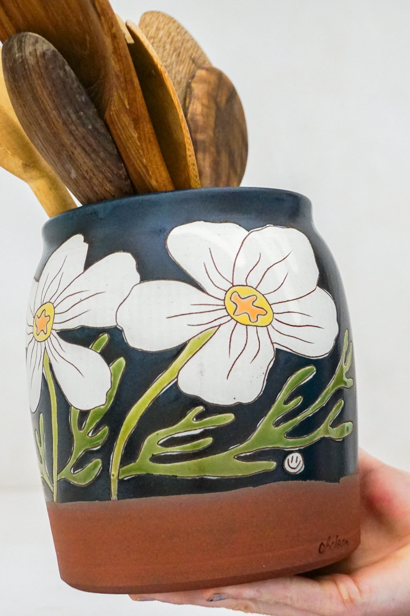 White Cosmo Utensil Holder in Darby