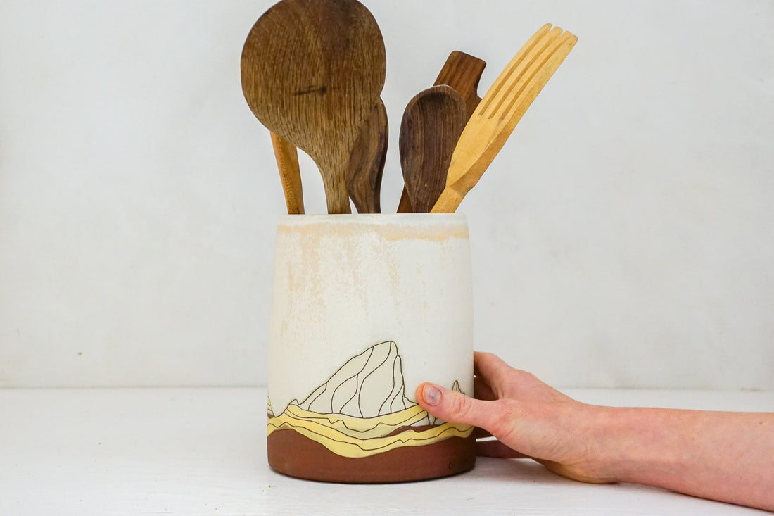 E Teton Yellows Utensil Holder in Bone