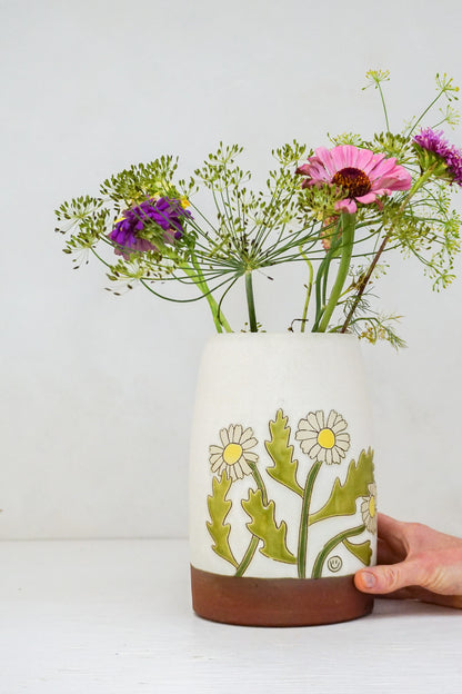 Daisy Flower Vase in Bone