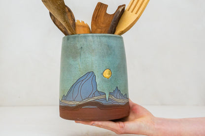 GOLD E Teton Blue Vase in Lake