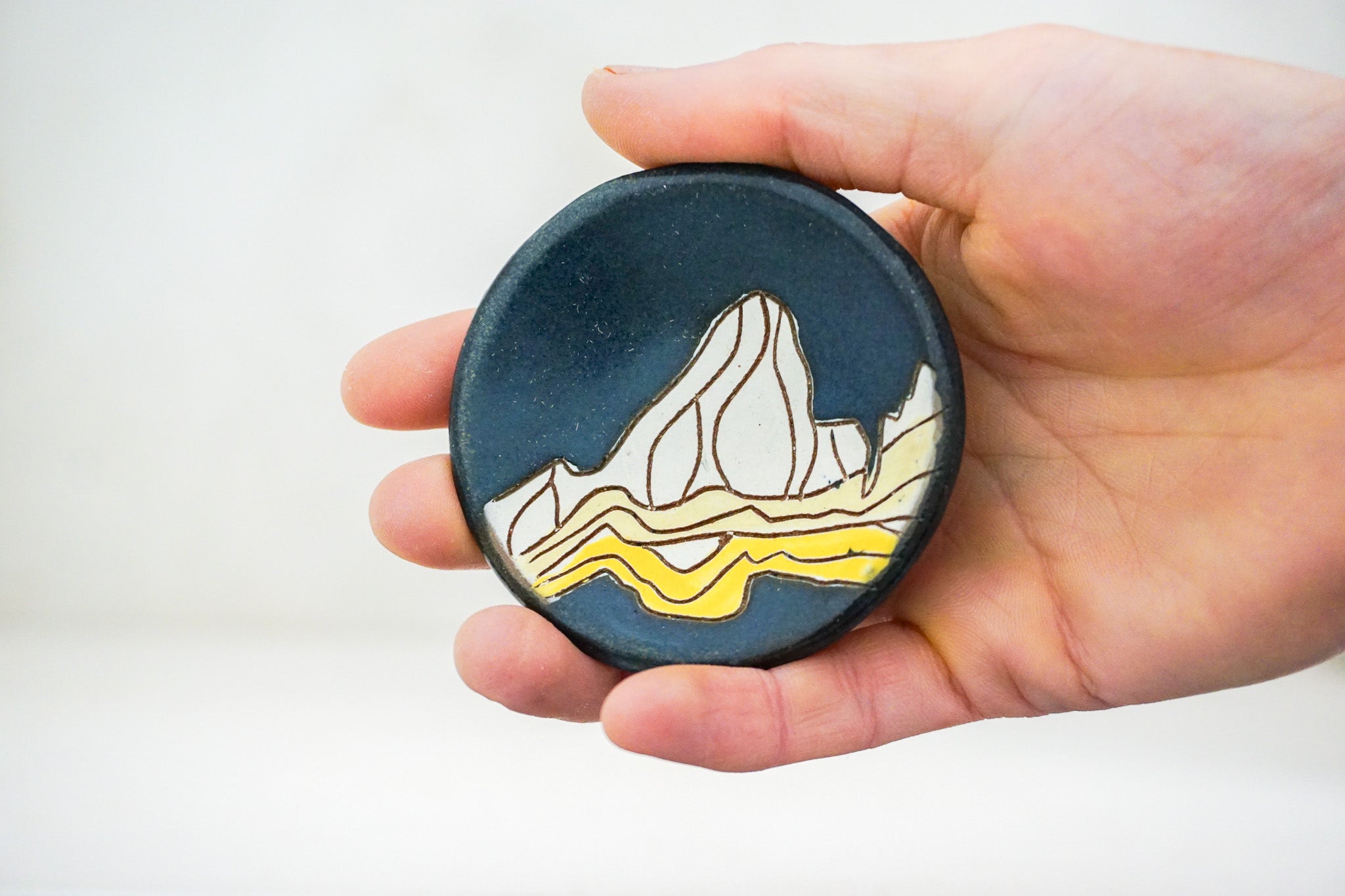 E Teton ring dish in Darby (smaller)
