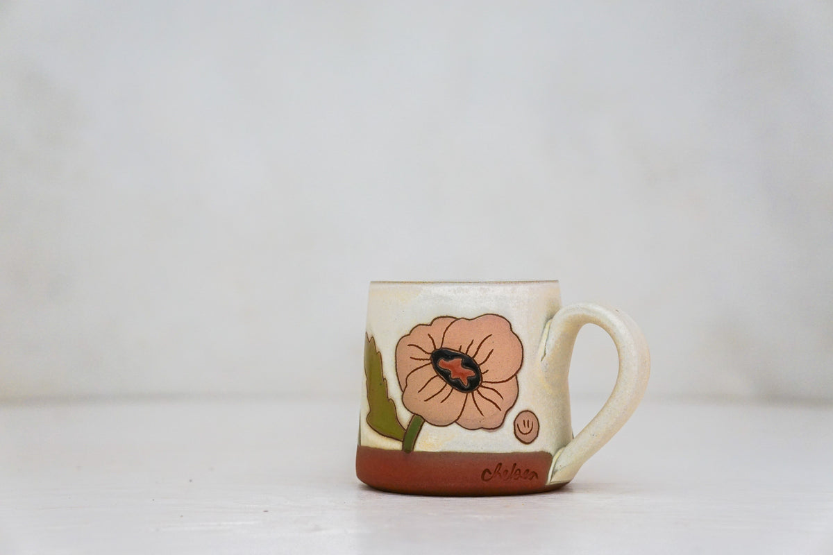 Poppy Flower BB mug in Bone