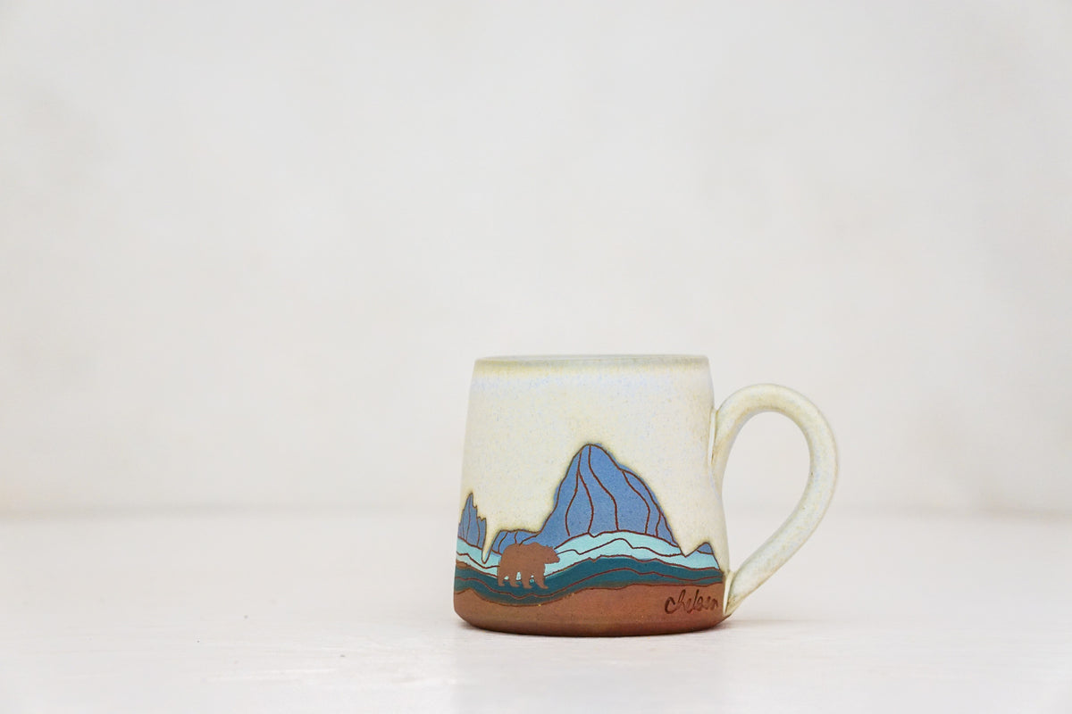 W Teton Bear BB mug in Bone