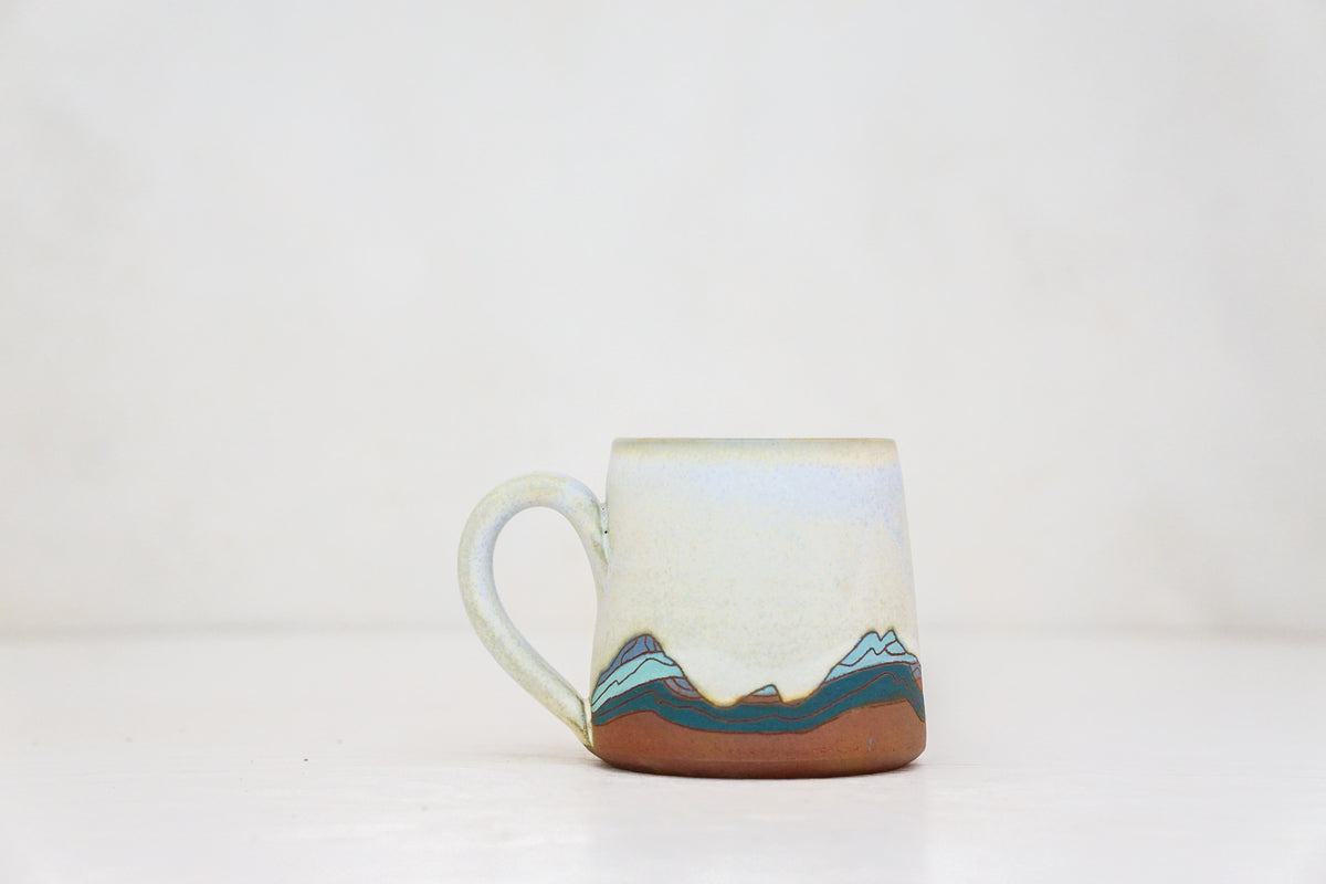 W Teton Bear BB mug in Bone