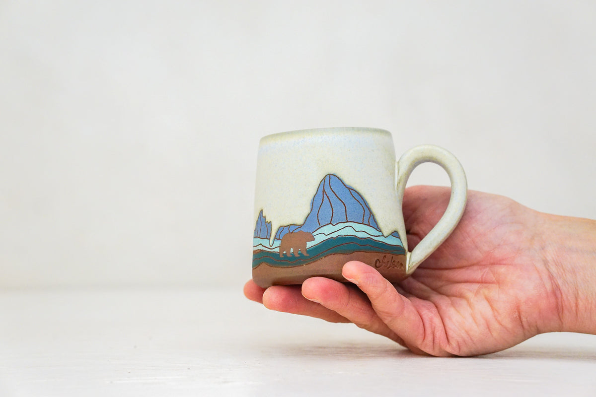 W Teton Bear BB mug in Bone