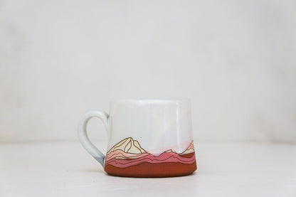 Mtn Moon mug shortie in White
