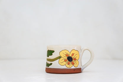 Buttercup mug shortie in White