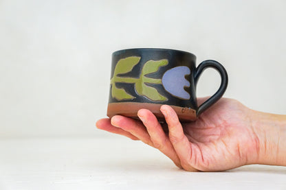 Tulip mug shortie in Darby