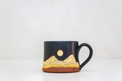 Mtn Moon mug shortie in Darby