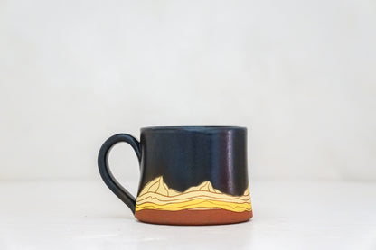 Mtn Moon mug shortie in Darby