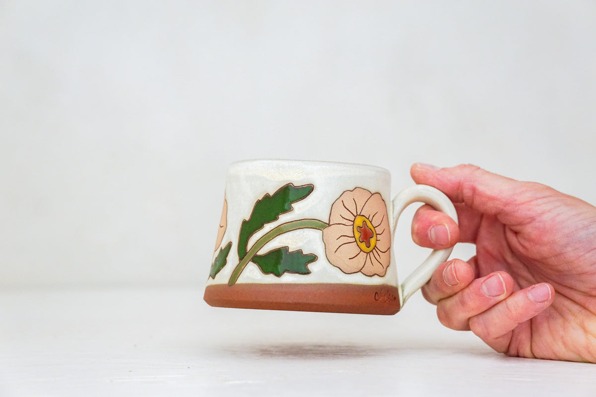 Poppy mug shortie in Bone
