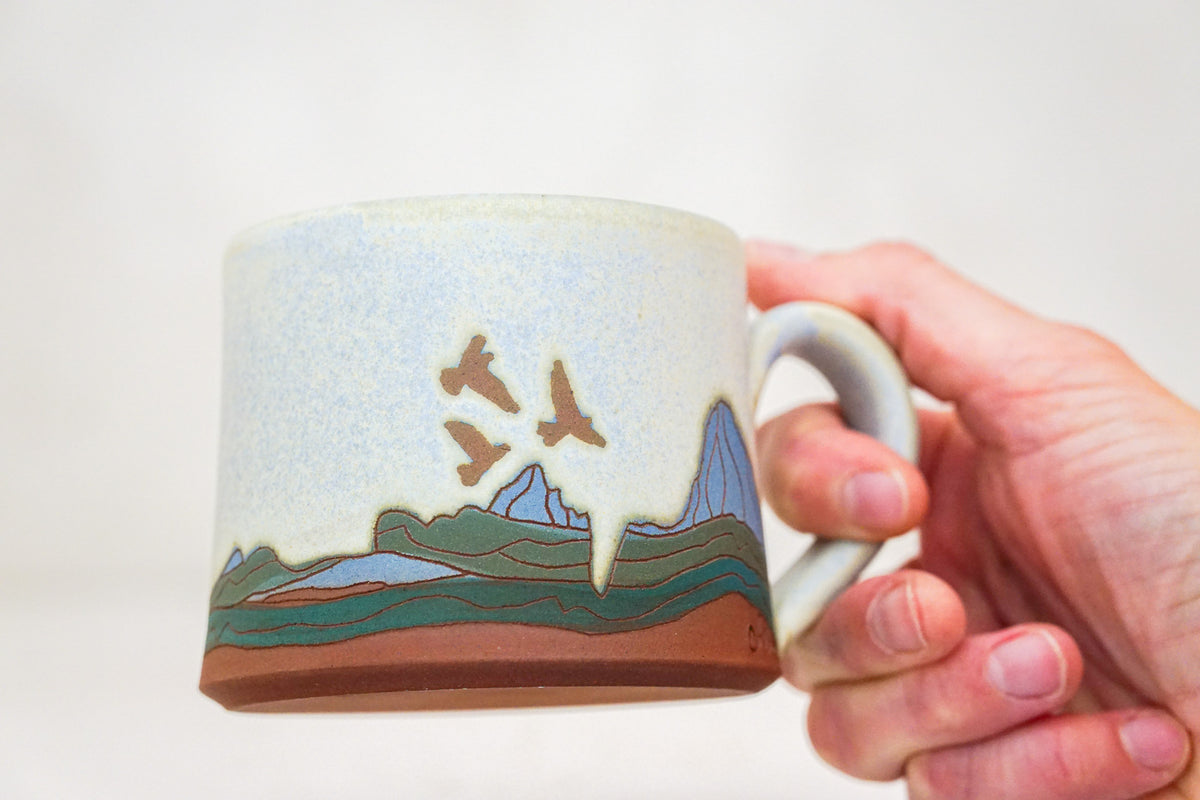 W Teton Birds mug shortie in Bone