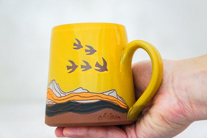 Mtn Birds OG mug in Tang