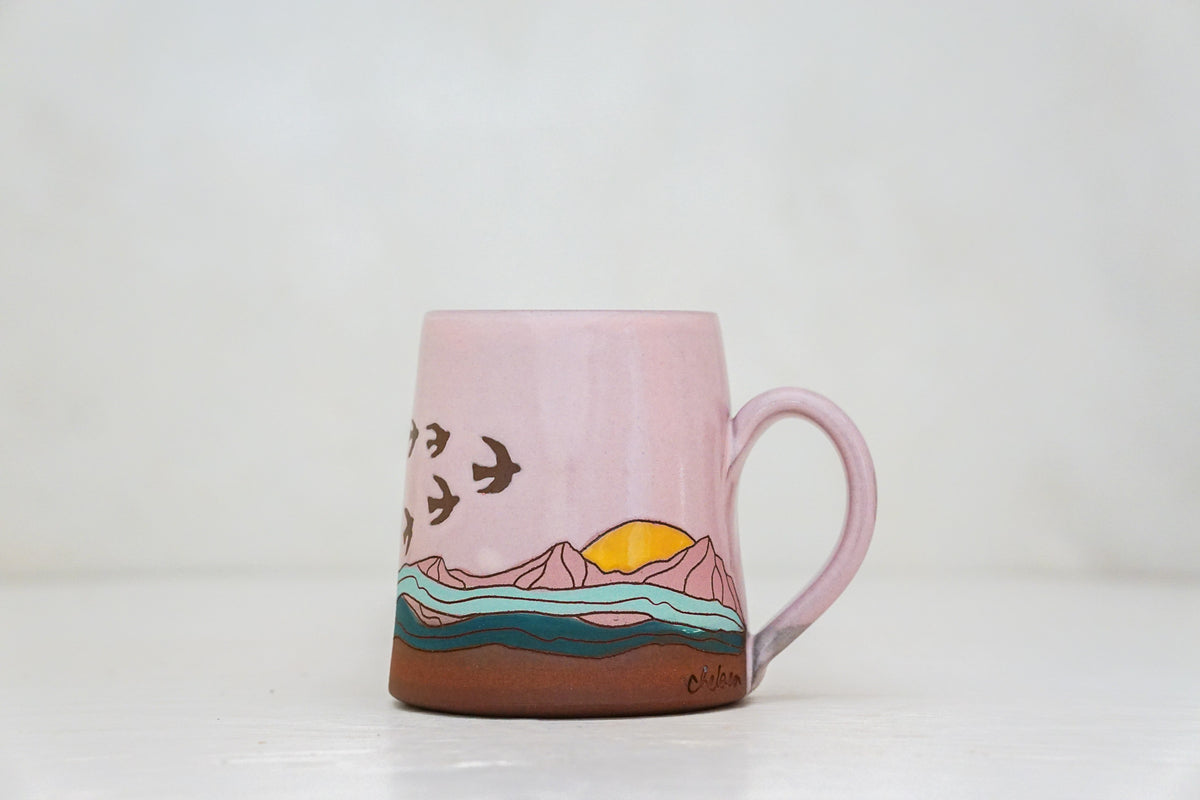 Mtn Sun Bird OG mug in Pink