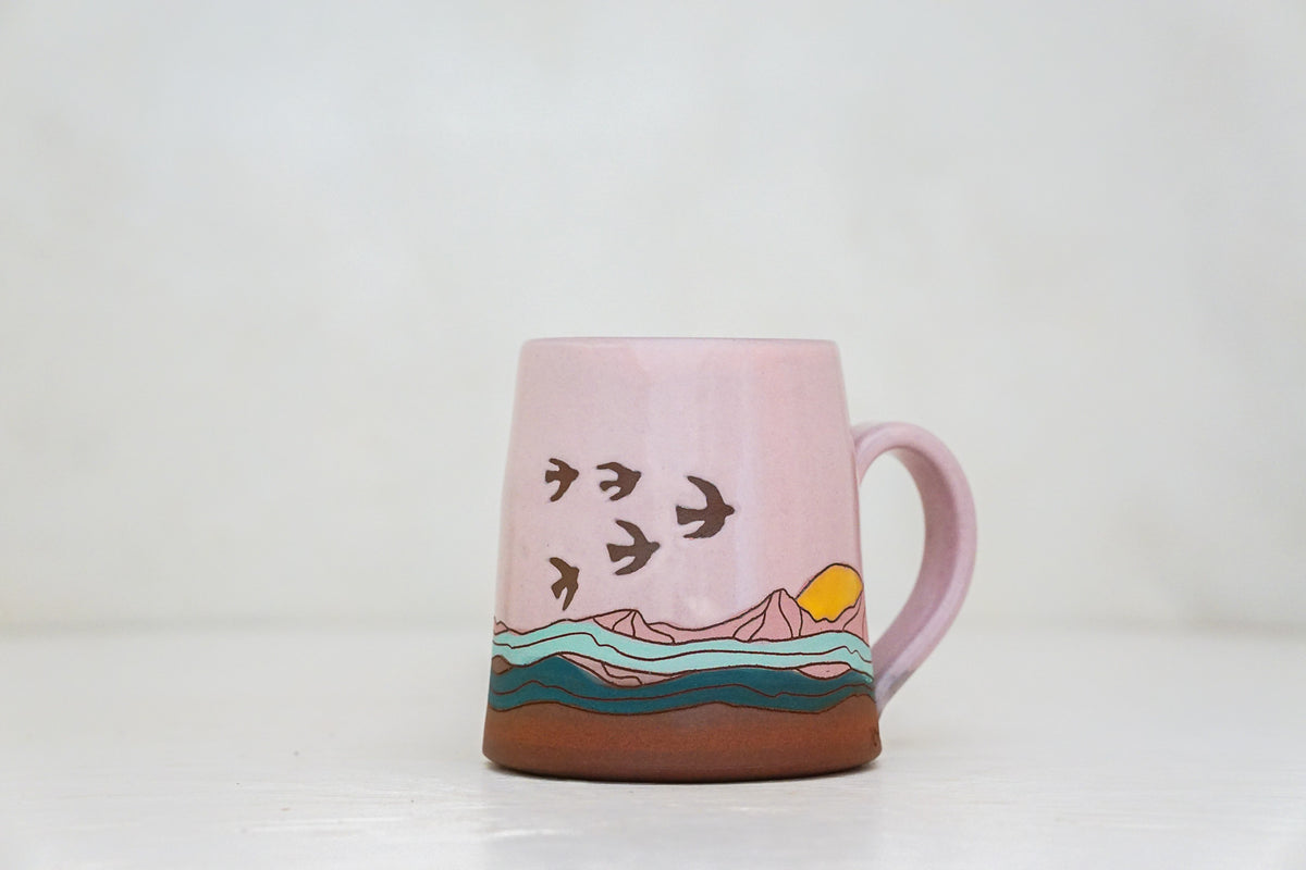 Mtn Sun Bird OG mug in Pink