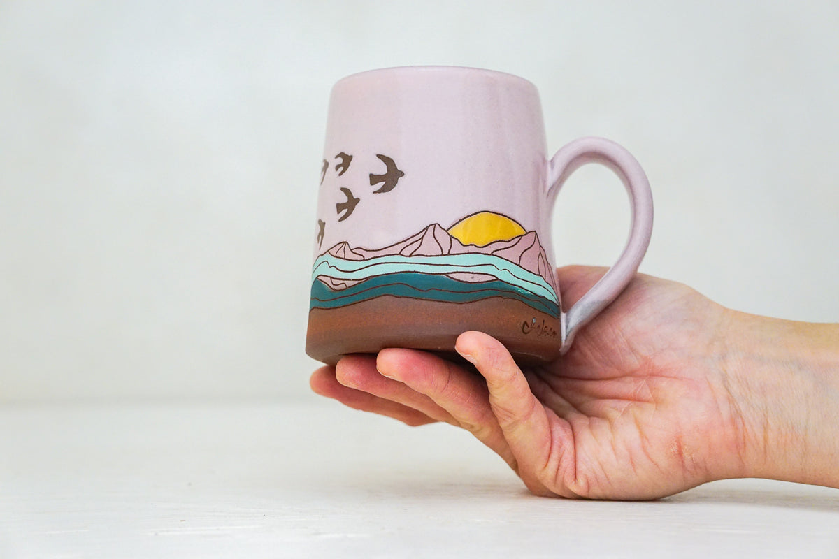 Mtn Sun Bird OG mug in Pink