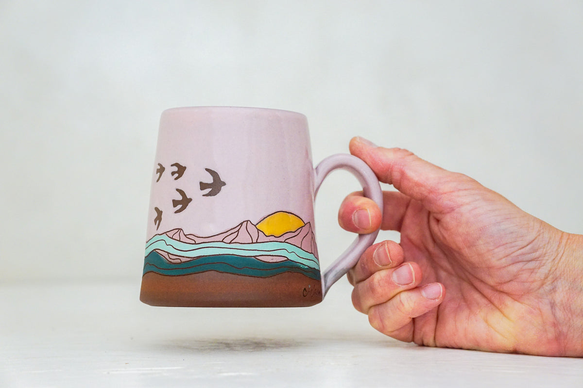 Mtn Sun Bird OG mug in Pink