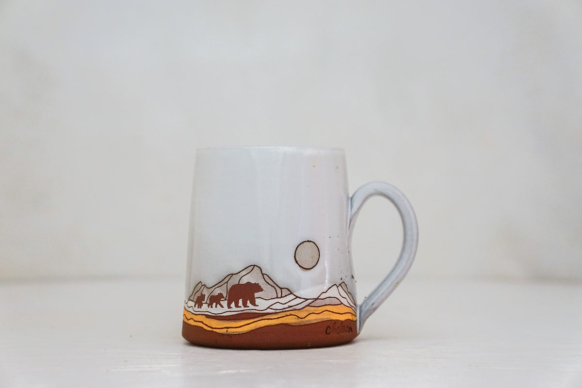 Mtn Bear OG mug in White