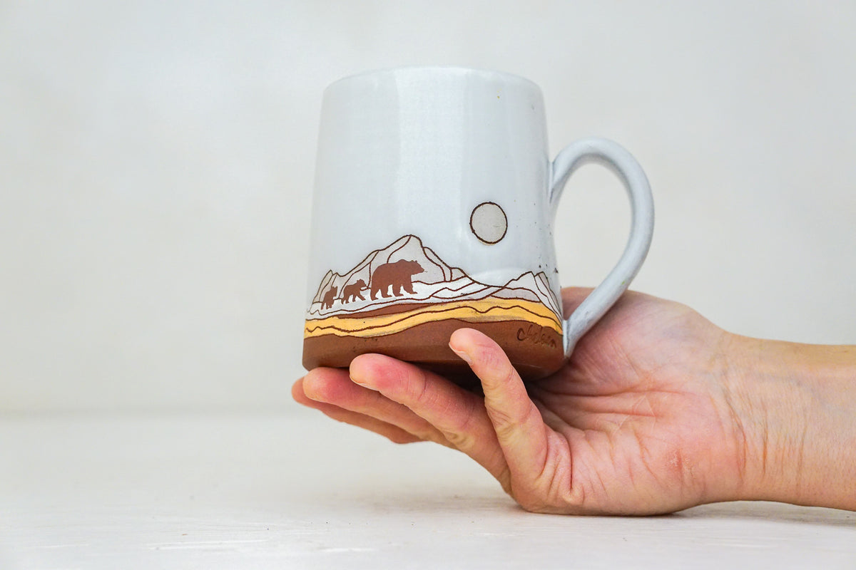 Mtn Bear OG mug in White