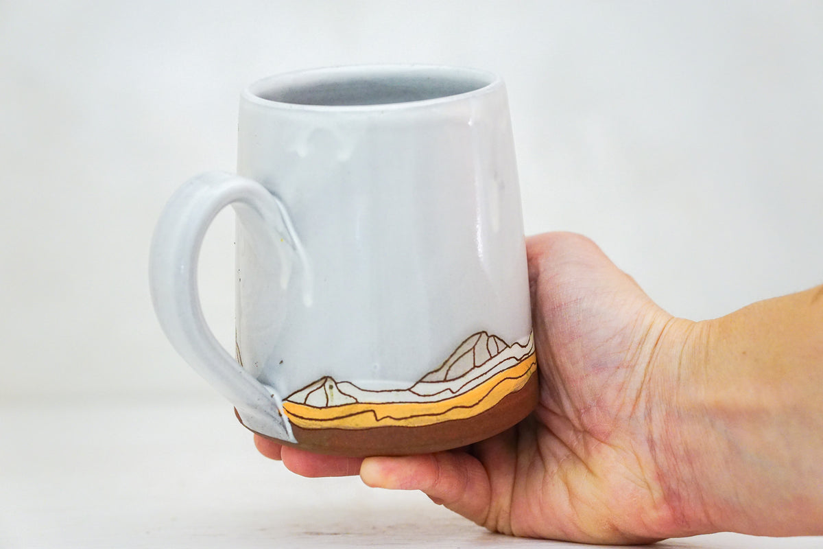 Mtn Bear OG mug in White