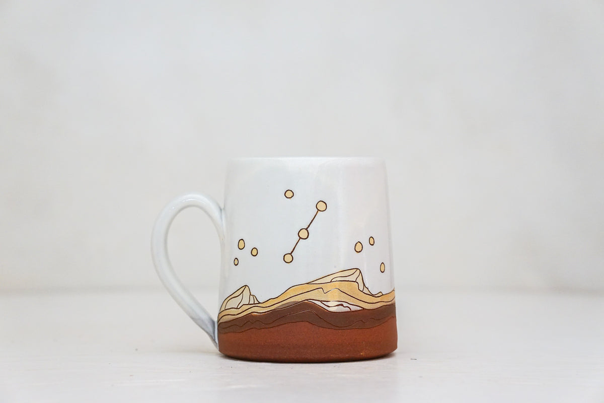 Mtn Stars OG mug in White