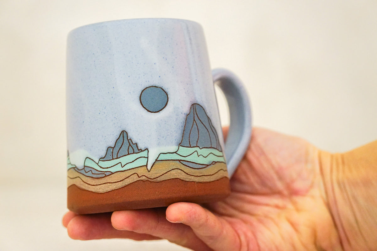 W Teton Moon OG mug in White