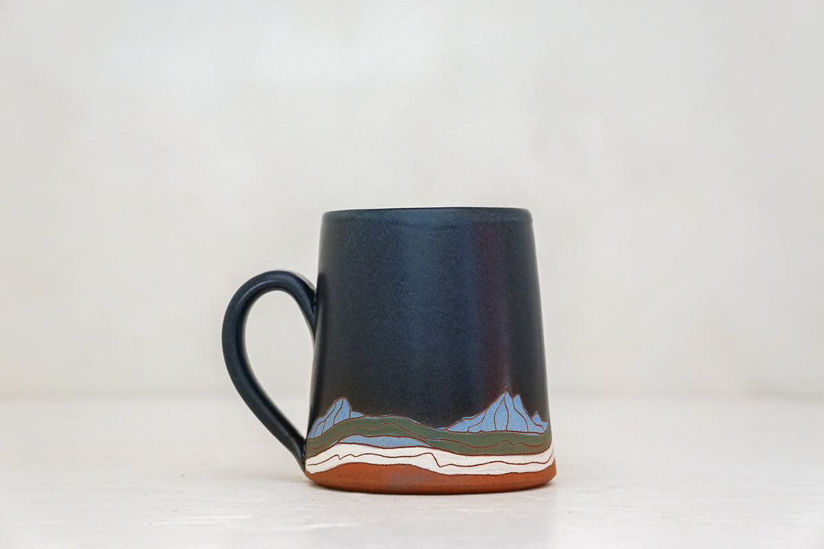 Mtn Bears mug in Darby