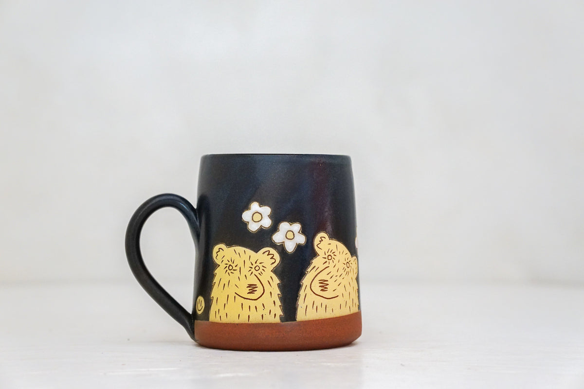 Bears &amp; Flowers mug mug in Darby