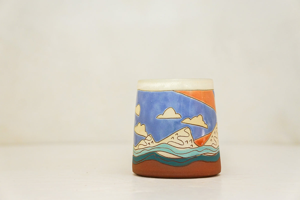 Mtn Sunburst OG mug in Bone