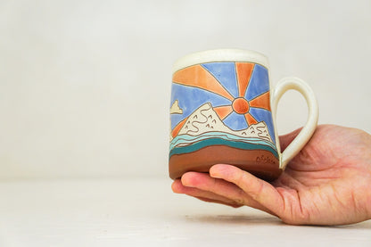 Mtn Sunburst OG mug in Bone