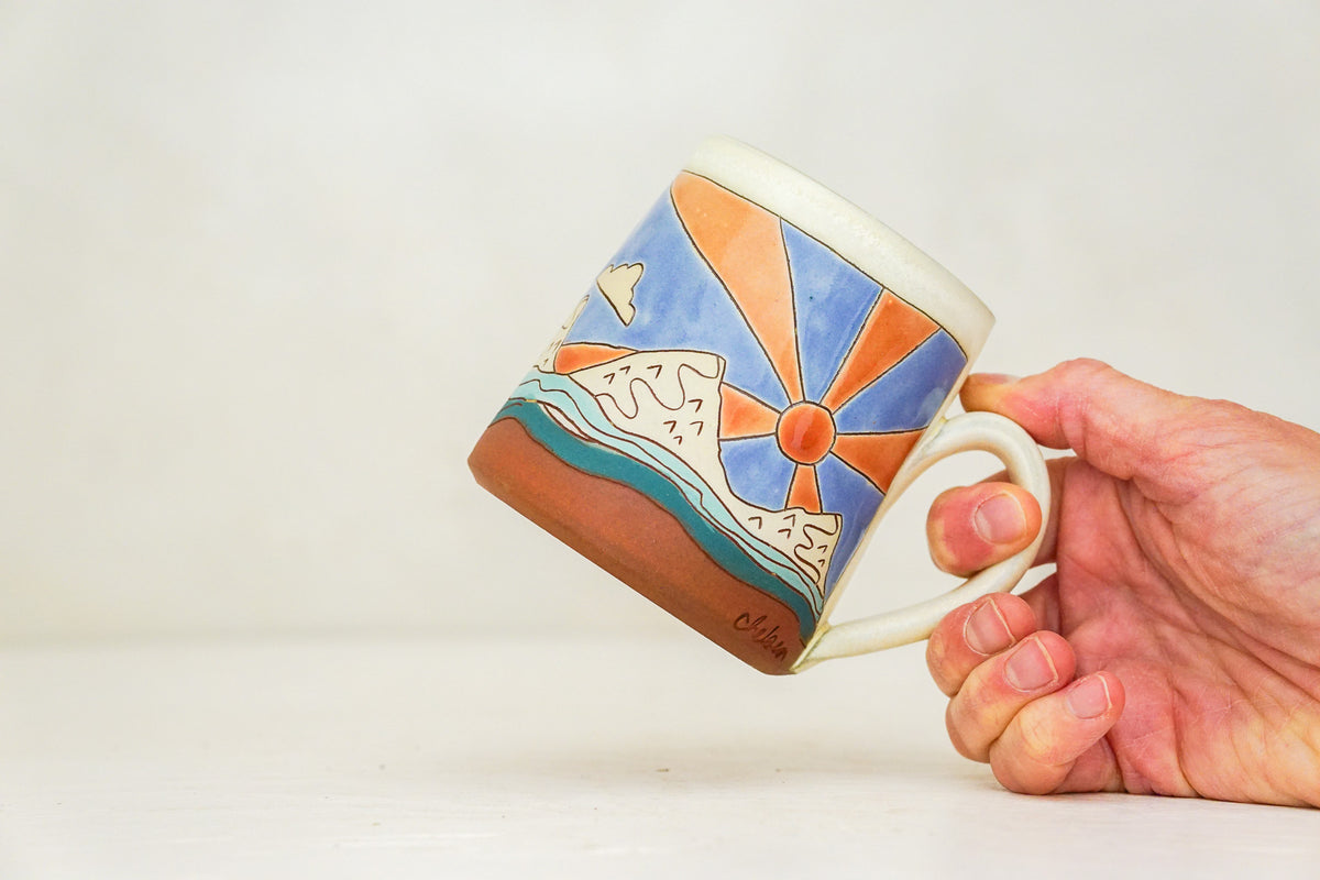 Mtn Sunburst OG mug in Bone
