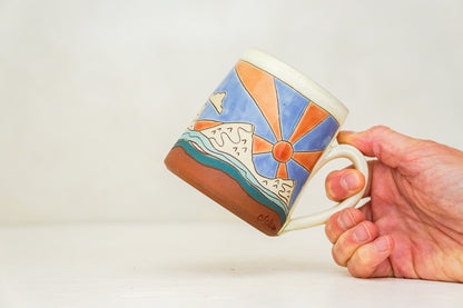 Mtn Sunburst OG mug in Bone