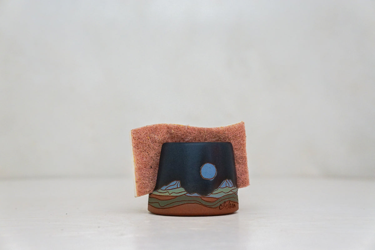 Mountain Sponge Holder in Darby