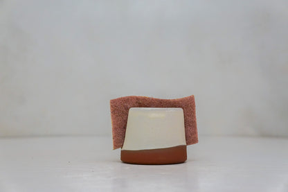 Bleeding Heart Sponge Holder in Bone