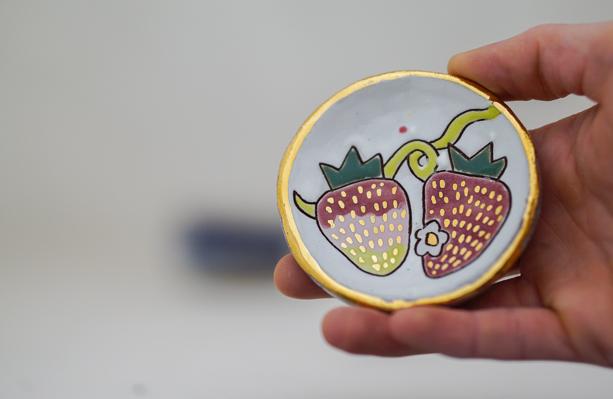 GOLD Strawberry ring dish
