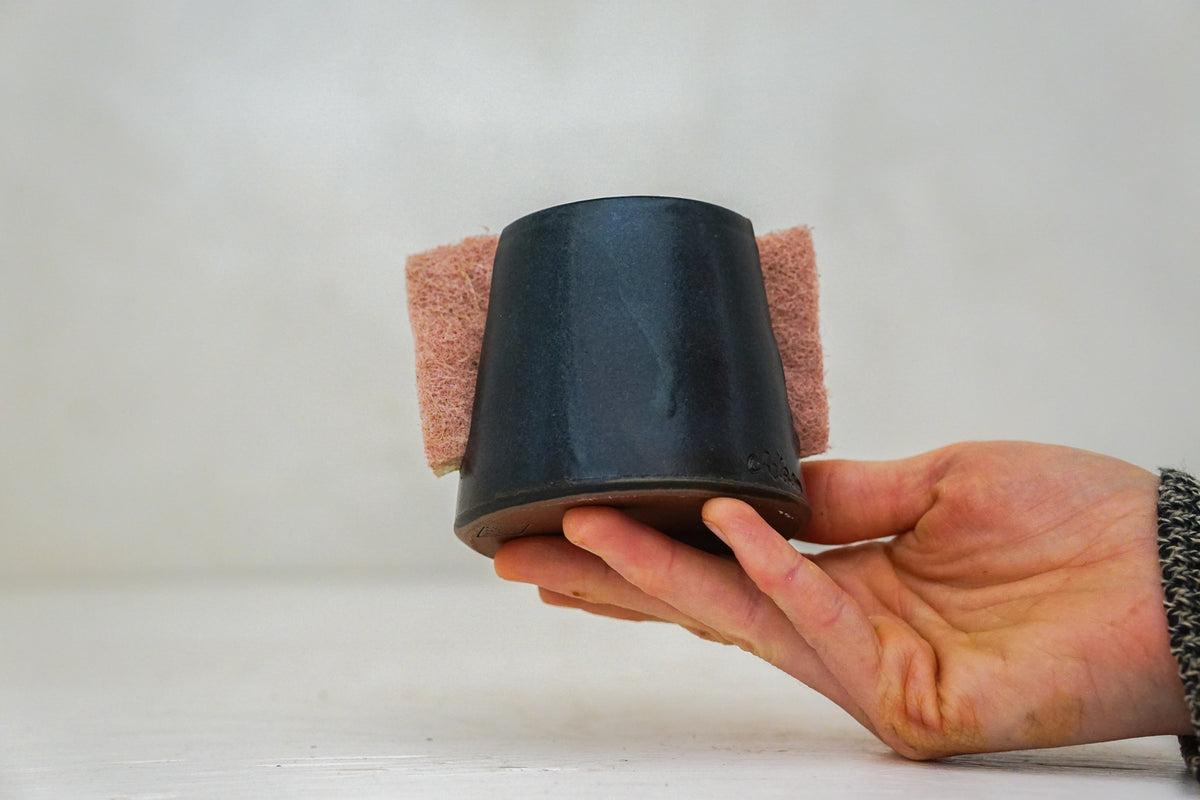 Sponge Holder in Darby