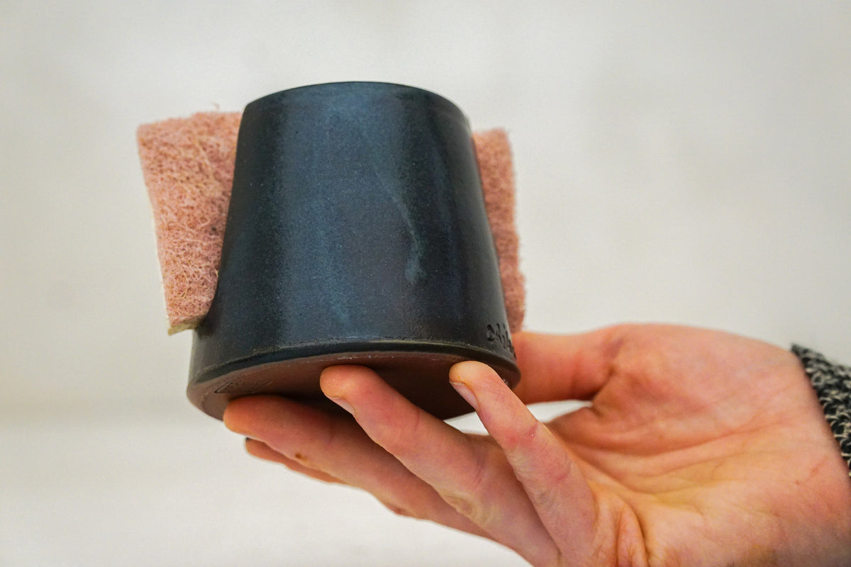 Sponge Holder in Darby